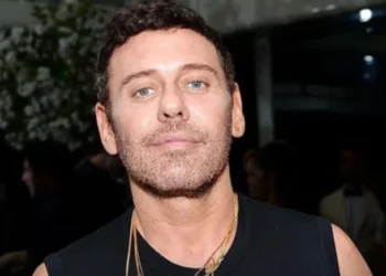 Sosyetede Mert Alaş paniği