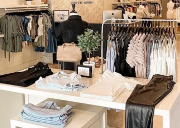 Ünlü giyim mağazası kepenk kapatıyor: Yüzde 50 indirimli satış yapacak