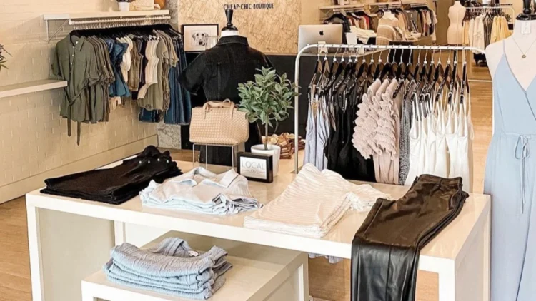 Ünlü giyim mağazası kepenk kapatıyor: Yüzde 50 indirimli satış yapacak