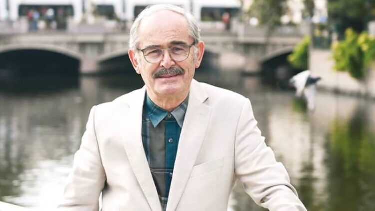 Yılmaz Büyükerşen aktif siyaseti bıraktığını açıkladı: Kendimi emekli ettiğimi duyuruyorum