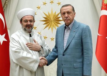 Erdoğan, eski Diyanet İşleri başkanı Mehmet Görmez’i rektör olarak atadı
