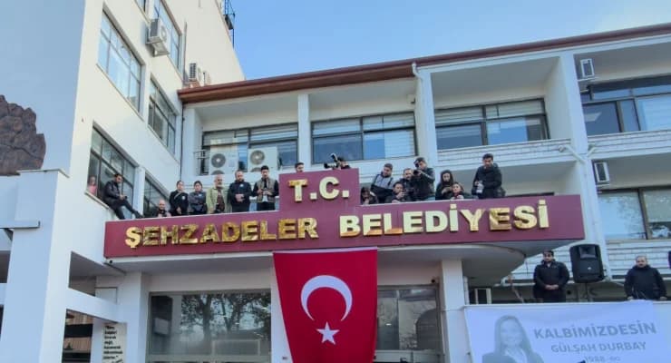 Şehzadeler’in yeni belediye başkanı Hakan Şimşek oldu