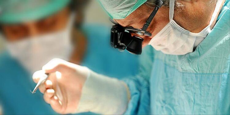 Hekimler anlattı: Kesmeyen neşter, damar içinde kırılan kateter, damarla uyumlu olmayan stent malzemeleri ve bunlara bağlı olarak hastalarda artan komplikasyonlar