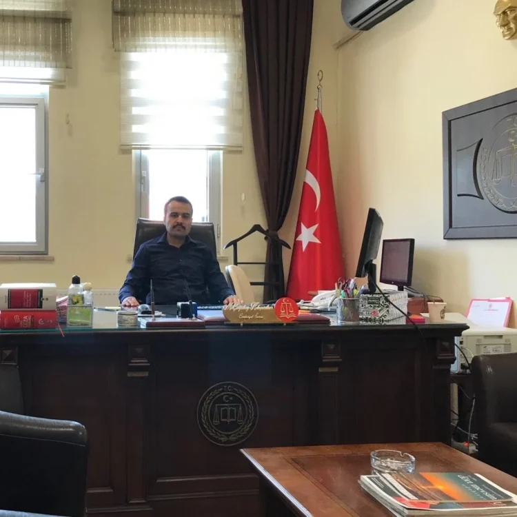 2 koruma polisine rağmen takıntılı savcıdan kurtulamadı