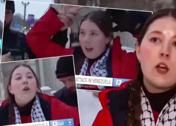 Venezuela darbesini eleştiren kadın canlı yayında gözaltına alındı