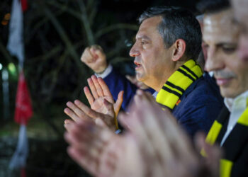 Özgür Özel’den Erdoğan’a: Trump’la ilişkisi Türkiye için tehlikedir