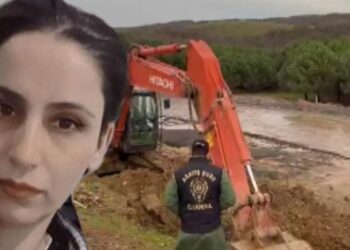 Annesini babasıyla bir olup öldürmüş, her ay gidip mezarında dua etmiş