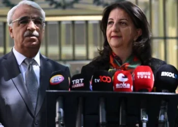 DEM Parti İmralı heyetinden Öcalan’la görüşme sonrası açıklama: Suriye’deki gerilimden endişeli; tüm sorunlar diyalog ve müzakereyle çözülmeli