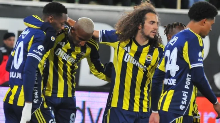 Fenerbahçe’nin yıldızı için olay sözler: ‘Ayrılmasıyla bayram ettik’