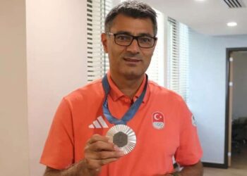 Fiyatı uçtu, Türkiye merak etti: Yusuf Dikeç’in gümüş madalyası ne kadar eder?