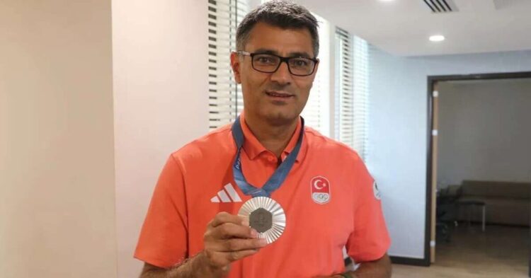Fiyatı uçtu, Türkiye merak etti: Yusuf Dikeç’in gümüş madalyası ne kadar eder?