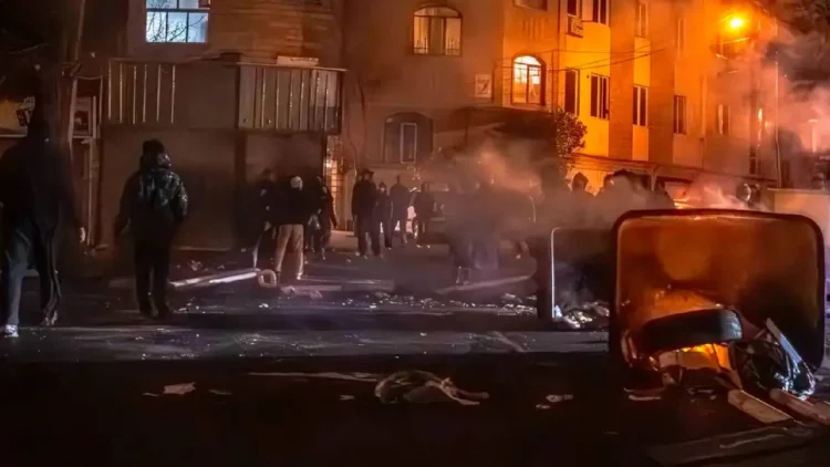 HRANA: İran’daki olaylarda ölenlerin sayısı 3 bin 308’e yükseldi