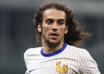 Takım arkadaşları ile vedalaştı: Rekor bonservisle tarihi transfer