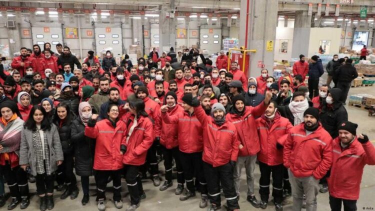 İş bırakma BİM’e de taşındı: Migros depo işçilerinin eylemleri sürüyor