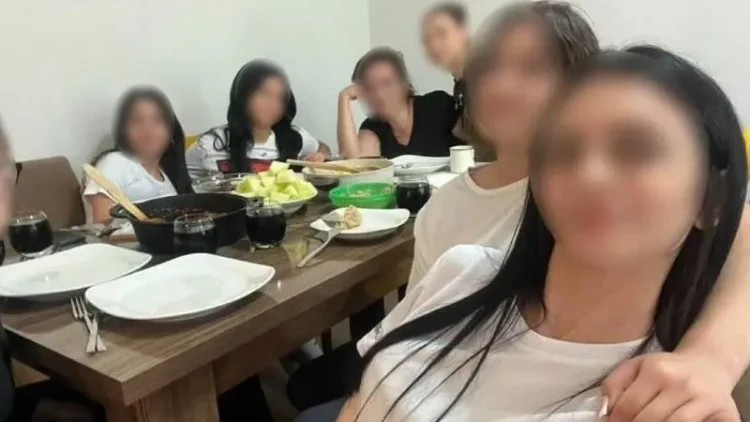 Ders saatinde yaşandı: Öğretmen kız öğrencileri evine götürüp temizlik yaptırdı