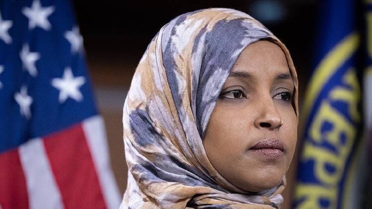 Trump, Somali asıllı Temsilciler Meclisi üyesi Omar’ın ülkesine gönderilmesi gerektiğini belirtti
