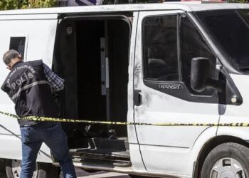 İzmir’de banka nakil aracı gasp edildi: Altı gözaltı