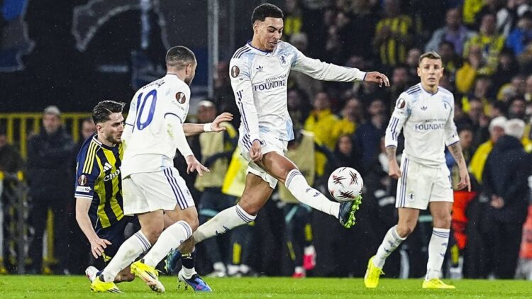 Fenerbahçe, Aston Villa’ya tek golle boyun eğdi