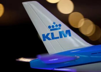 Hollandalı KLM Havayolu, Tel Aviv’e gece seferlerini iptal etti