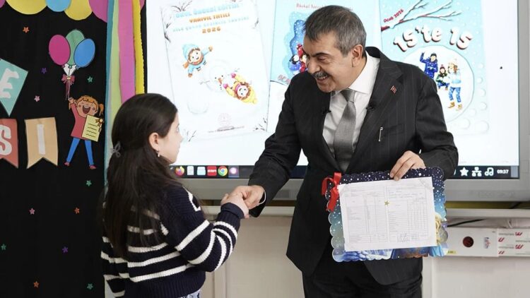 Yusuf Tekin’den ‘Atatürksüz karne’ savunması: Niyet okumadır