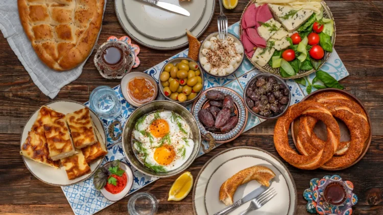 Önce lüks iftar, şimdi de sahur: Kişi başı fiyat 6 bin 200 TL’ye kadar çıkıyor