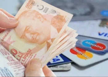 Ekonomik kriz derinleşti, nakit avans ve kredi kartı kullanımı arttı: “Kart borcu, maaşımı aştı” diyenlerin oranı yüzden 49.2 oldu