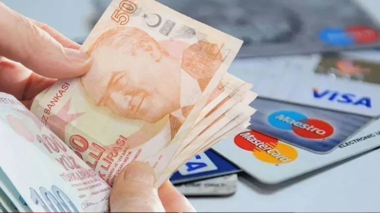 Ekonomik kriz derinleşti, nakit avans ve kredi kartı kullanımı arttı: “Kart borcu, maaşımı aştı” diyenlerin oranı yüzden 49.2 oldu