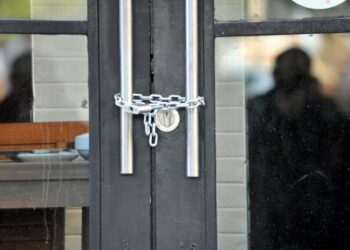 Açılan her iki şirketten biri battı