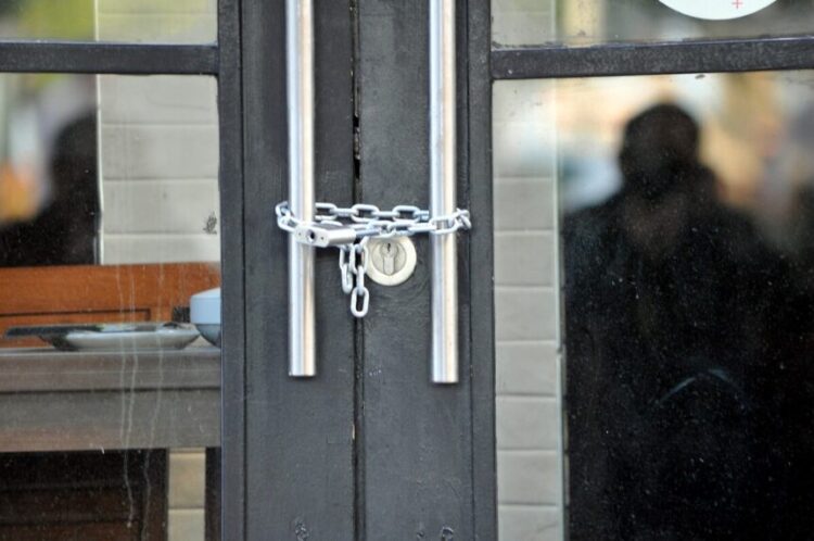 Açılan her iki şirketten biri battı