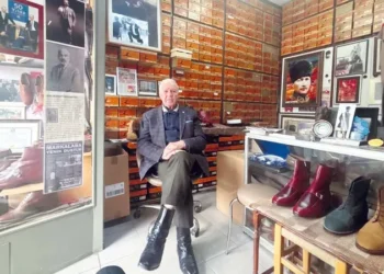 Ankara’da bir kepenk iniyor: 65 yıllık kunduracı veda ediyor