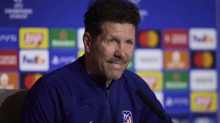 Bir devir kapanıyor: Gizlice sözleşme imzaladı