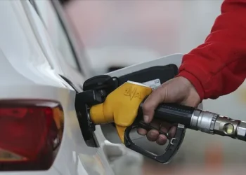 Gece yarısı tabela değişti: Akaryakıta zam geldi