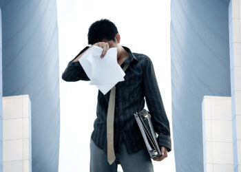 Eğitime ekonomi engeli: Yarım milyon genç geleceğini erteledi