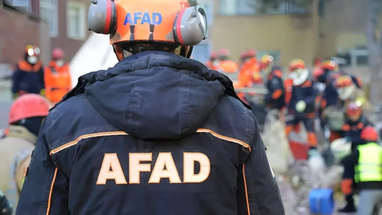 İstanbul’da sis nedeniyle uçak kalkmadığı için 6 Şubat depremlerinde geç kalınmış