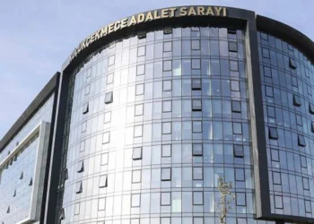 Küçükçekmece Adliyesi’nde hâkimle tartışan avukat gözaltına alındı: Baro “hukuka aykırı” dedi