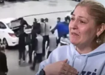 ‘Bir ampul için’ linç edildi