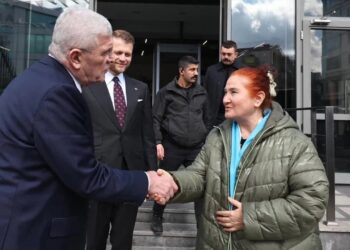 Sabahat Akkiraz’dan, ”İYİ Parti’ye katılıyor” iddiasına cevap