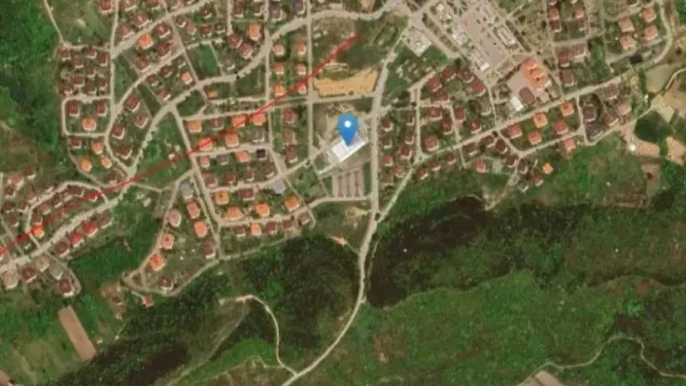 17 Ağustos depreminden kurtulan depremzedelere aktif fay hattının üstüne ev yapılmış