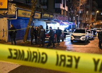 Bahçelievler’de uyuşturucu satıcıları jandarmaya ateş açtı