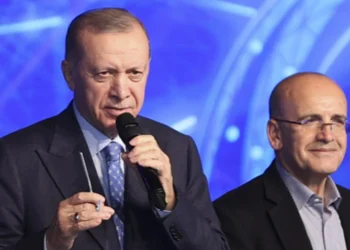 AKP kulisi hareketli: Mehmet Şimşek üzerinden “İki kanatlı” çatlak