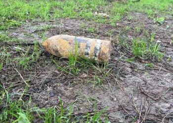 110 yıllık top mermisini 10 gün saklayıp müzeye götürdü