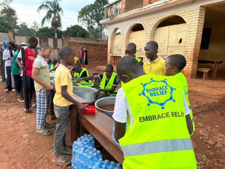 Embrace Relief’ten 6 ülkede 801 yetime Ramazan ayı boyunca iftar desteği