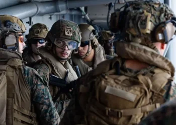 3500 ABD deniz piyadesini taşıyan gemi Orta Doğu’ya ulaştı