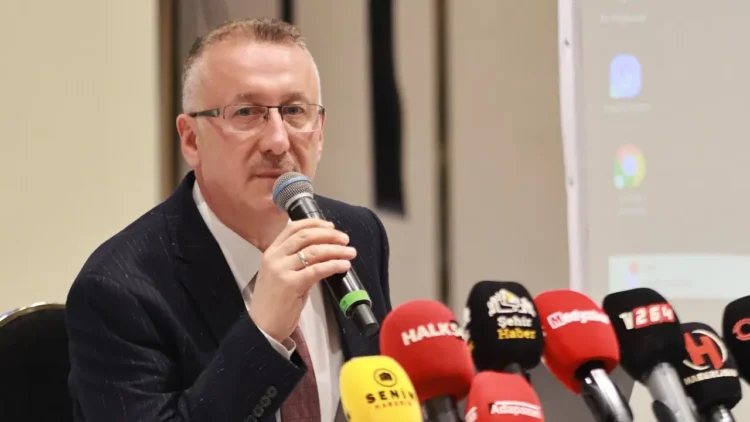 AKP’li Adapazarı Belediye Başkanı Mutlu Işıksu partisinden istifa etti