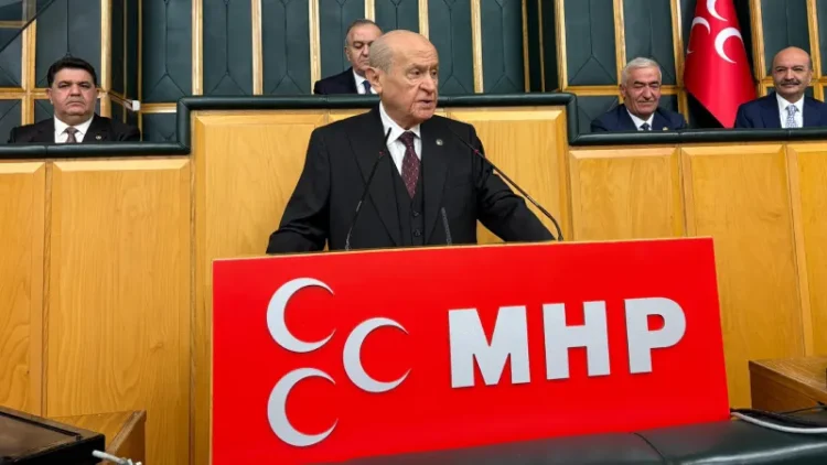 Bahçeli “İran’a tuzak kuruldu” dedi, “Terörsüz Türkiye” vurgusu yaptı: İran’ın başına gelenlerden ülkemizi soyutlayamayız, milli birliğimizi savunmalıyız