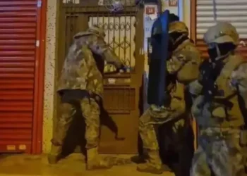 “Ben Hollandalı Özgür” deyip Suriyeli tetikçi kullanmış