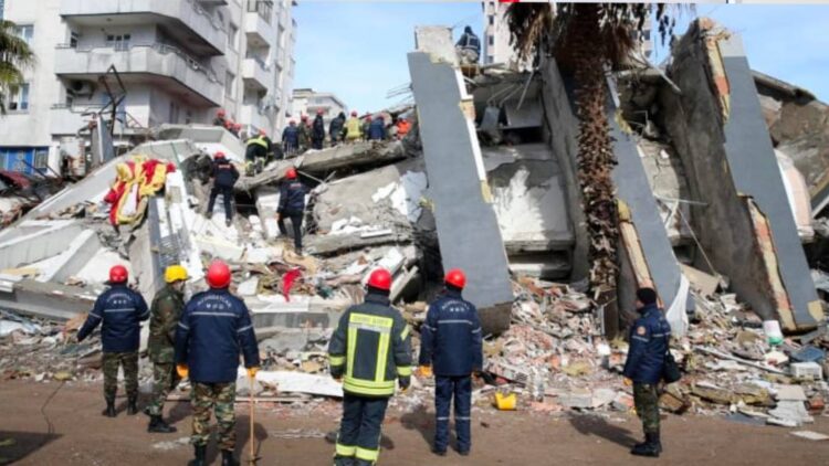 Bilirkişi heyeti şikâyet etti: Depremzedeler ve gazetecilere soruşturma açıldı