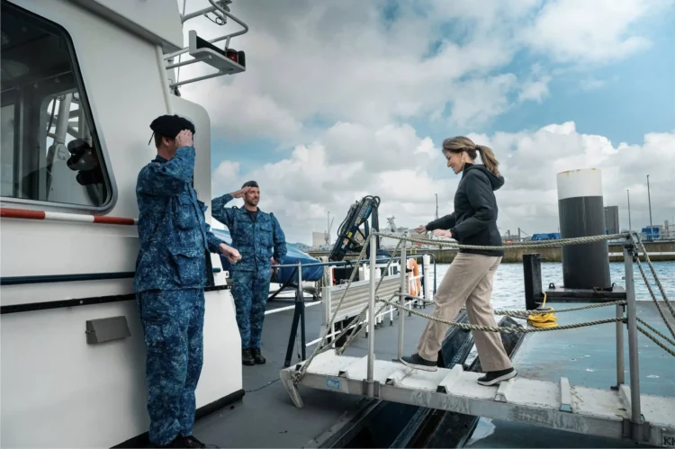 Bir Hollandalı siyasetçinin en pahalı gezisi: Hollanda Savunma Bakanı Dilan Yeşilgöz’ün 100 bin euroluk donanma ziyareti tartışma yarattı