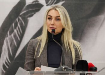 Dilek İmamoğlu: Bize iletilmeyen dinlenme listesi neden yandaş basında çıkıyor?