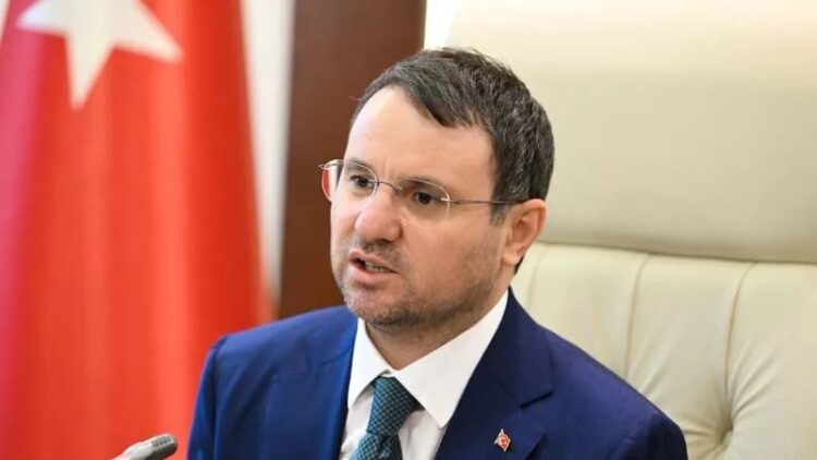 Ekmek Teknesi’nde oynadım dedi, fotoğraf ortaya çıktı: “Ben 106 bölüm çalıştım, kendisini bir kere bile görmedim”